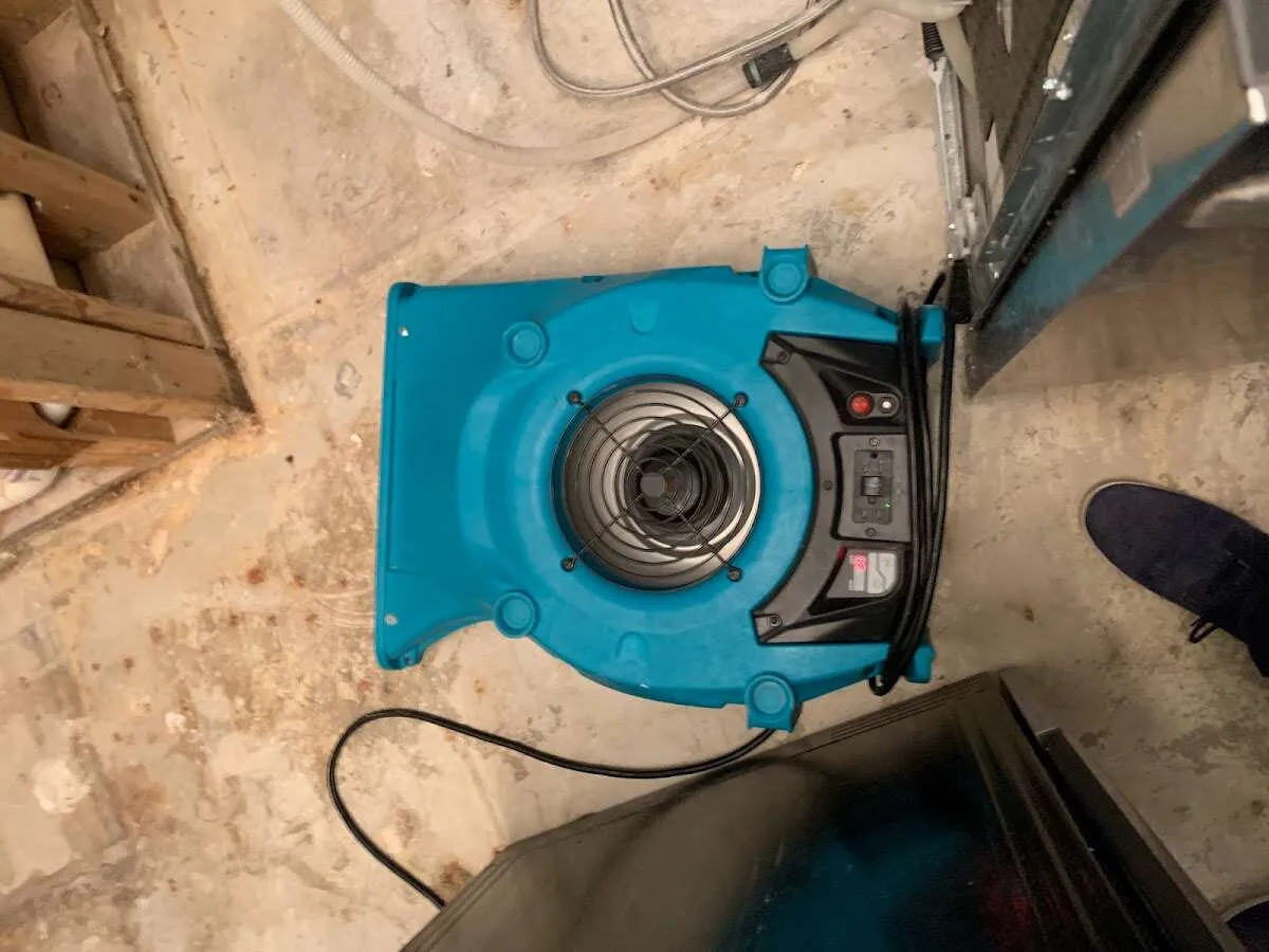 Air mover drying equipment for Mold Remediation & Removal in West Chicago